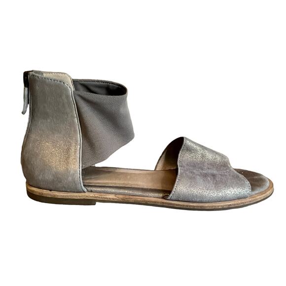 Eileen Fisher Metallic Taupe Flat Ankle Strap Sandals 7 - Picture 1 of 7